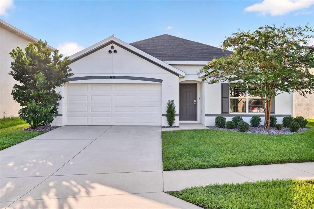 For Sale: $319,900 (4 beds, 2 baths, 1827 Square Feet)