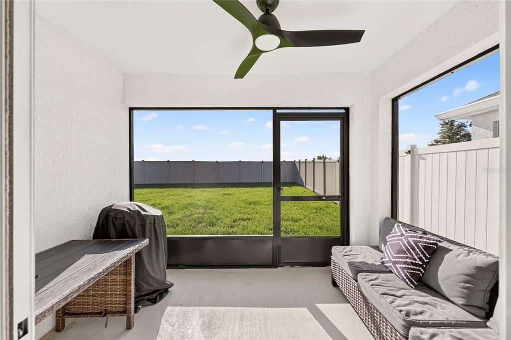 For Sale: $319,900 (4 beds, 2 baths, 1827 Square Feet)