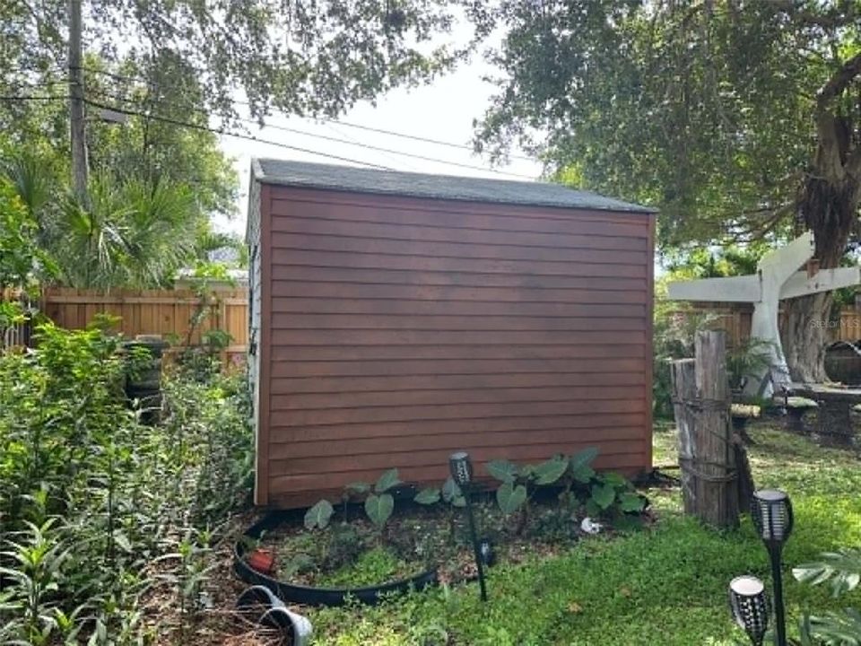 Activo con contrato: $305,000 (2 camas, 1 baños, 1543 Pies cuadrados)