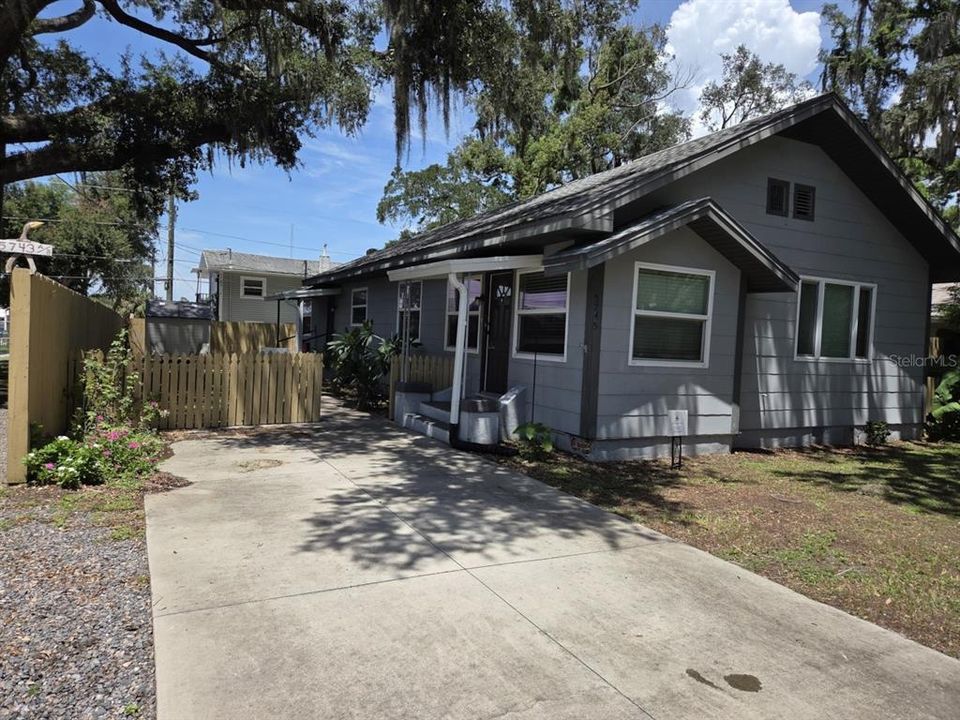 For Rent: $1,850 (2 beds, 2 baths, 1410 Square Feet)