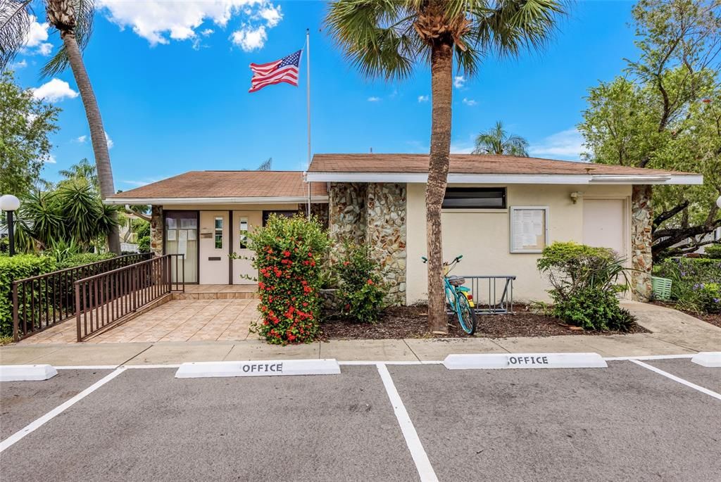 For Sale: $185,000 (2 beds, 2 baths, 1280 Square Feet)