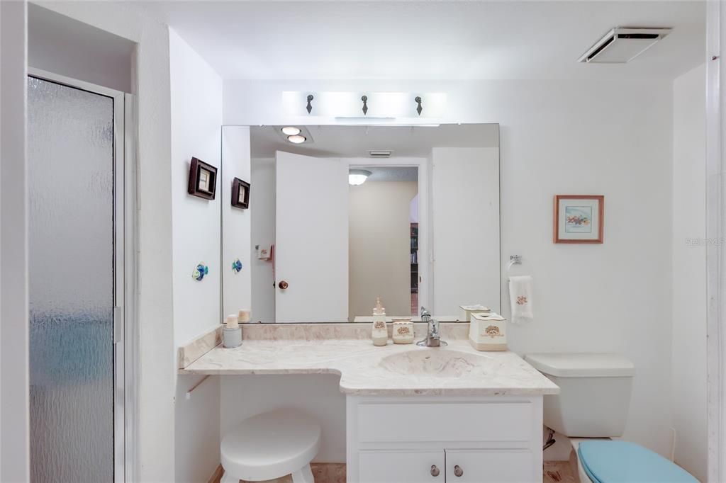 For Sale: $185,000 (2 beds, 2 baths, 1280 Square Feet)