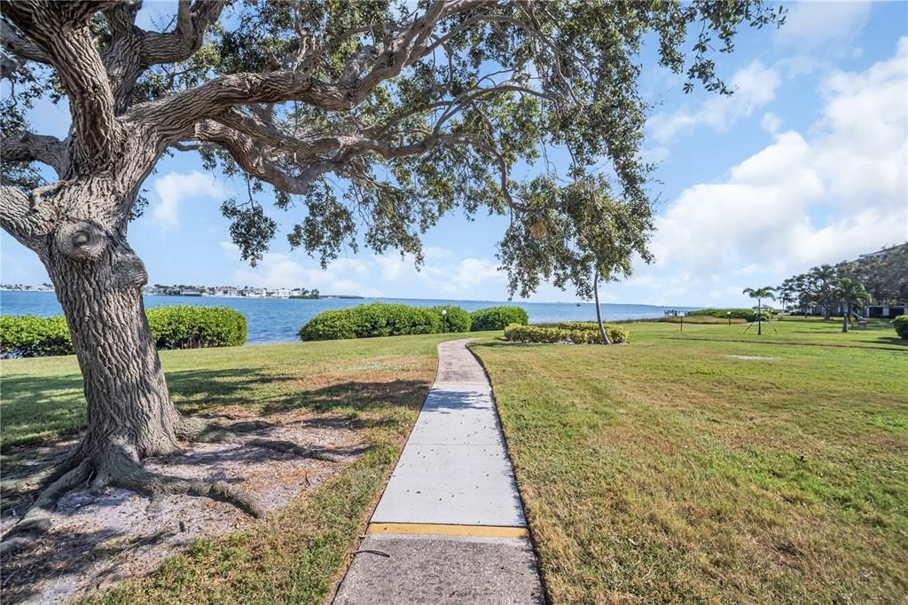 For Rent: $1,750 (1 beds, 1 baths, 780 Square Feet)