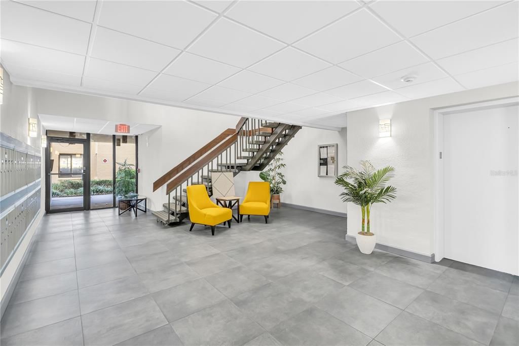 For Rent: $1,750 (1 beds, 1 baths, 780 Square Feet)