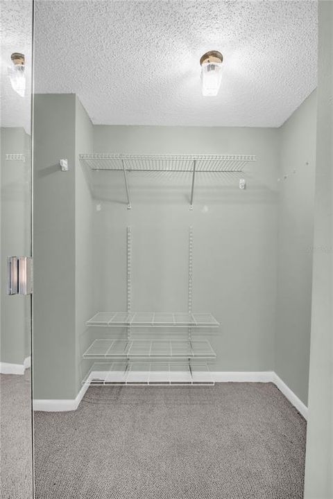 For Rent: $1,750 (1 beds, 1 baths, 780 Square Feet)
