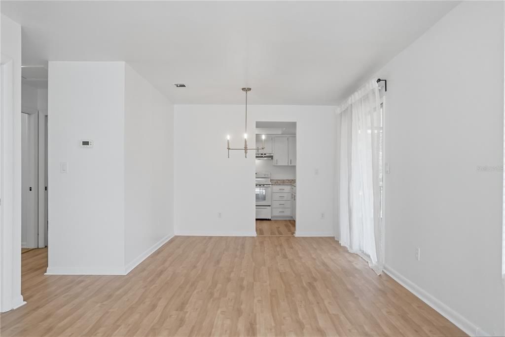 For Sale: $370,000 (3 beds, 2 baths, 1584 Square Feet)