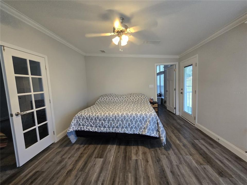 For Sale: $325,000 (3 beds, 2 baths, 1920 Square Feet)