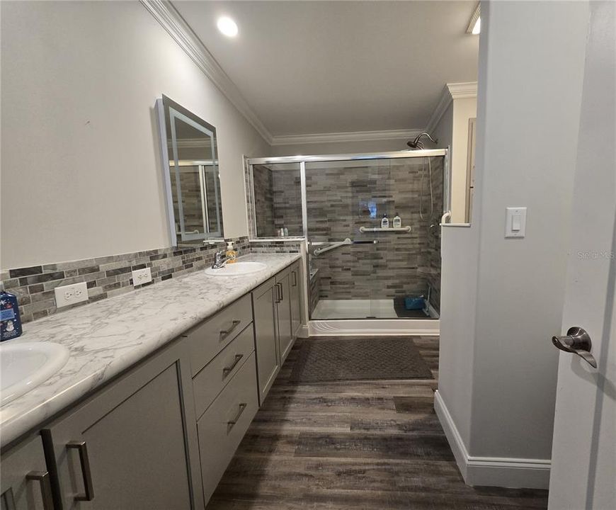 For Sale: $325,000 (3 beds, 2 baths, 1920 Square Feet)