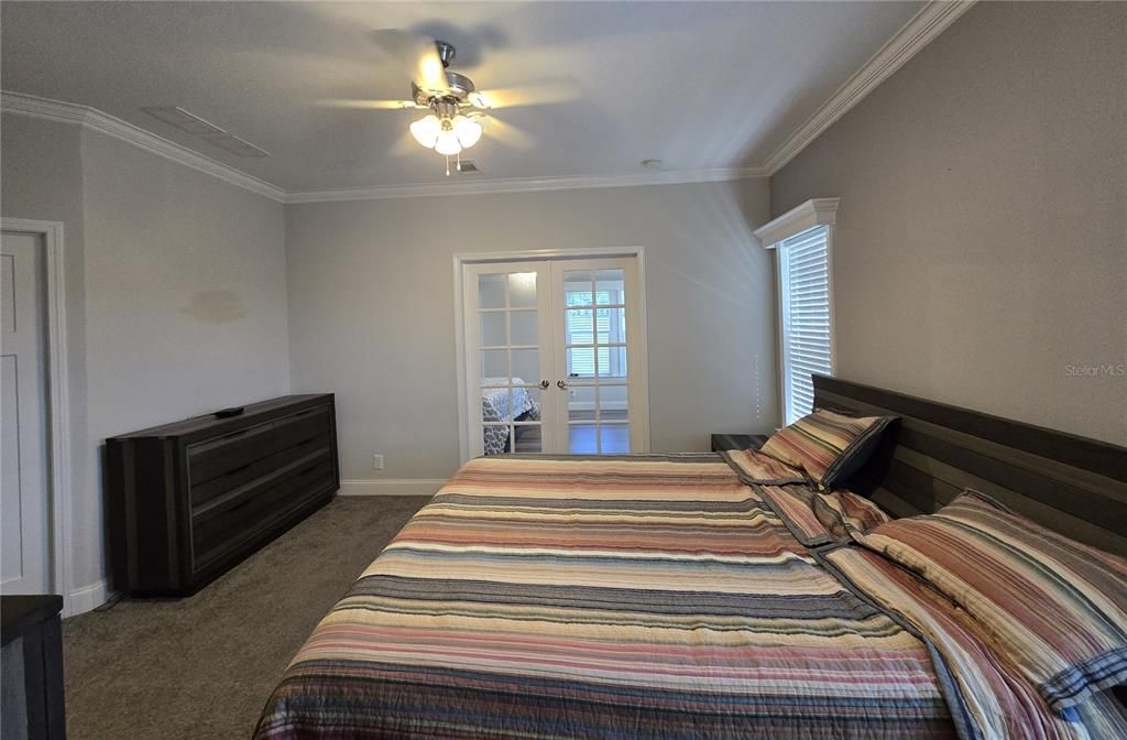 For Sale: $325,000 (3 beds, 2 baths, 1920 Square Feet)