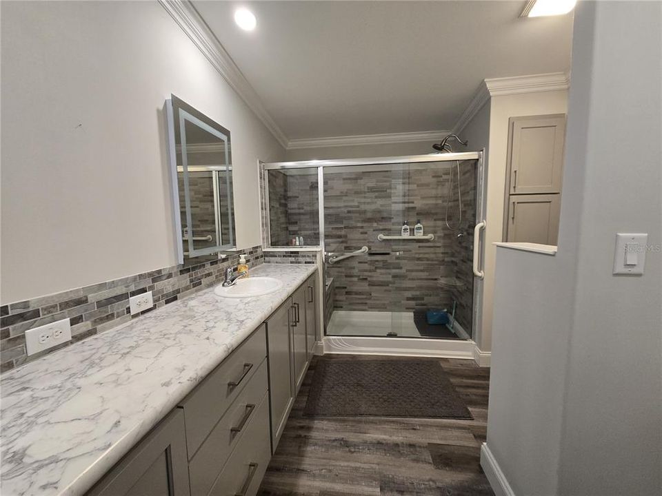 For Sale: $325,000 (3 beds, 2 baths, 1920 Square Feet)
