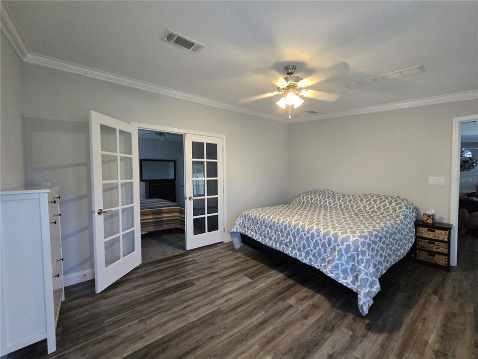 For Sale: $325,000 (3 beds, 2 baths, 1920 Square Feet)