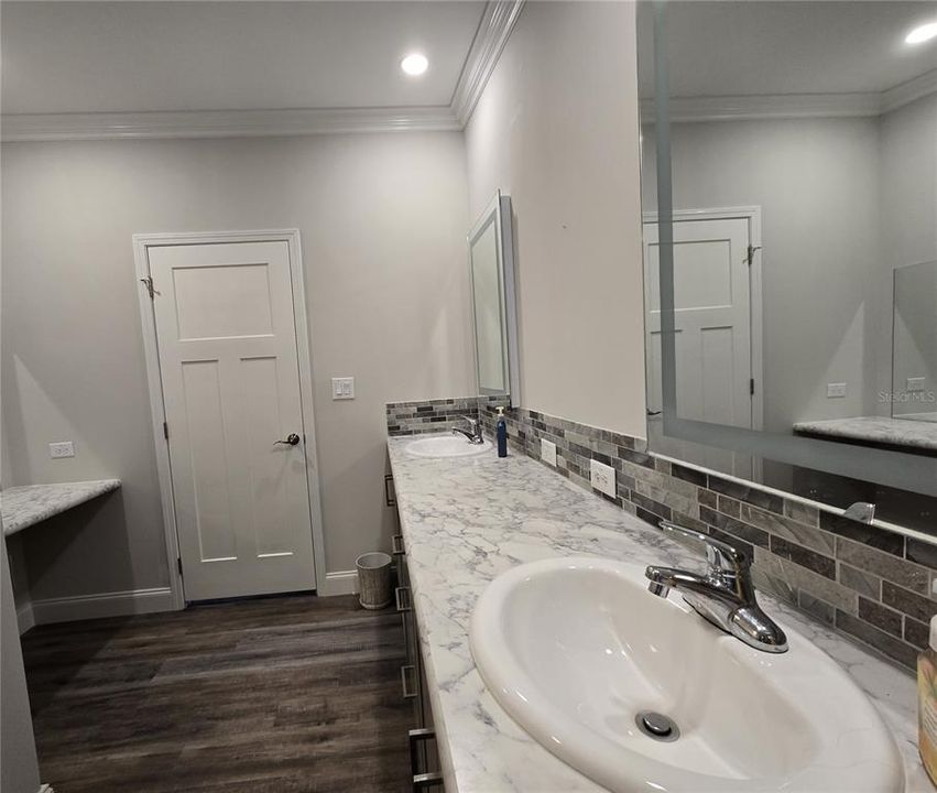 For Sale: $325,000 (3 beds, 2 baths, 1920 Square Feet)