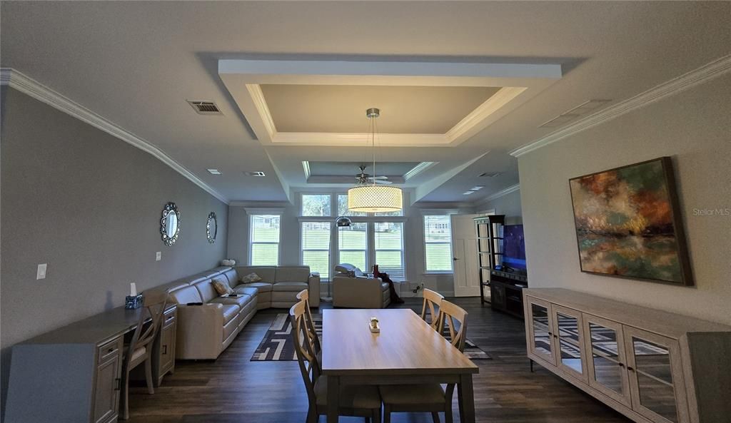 For Sale: $325,000 (3 beds, 2 baths, 1920 Square Feet)