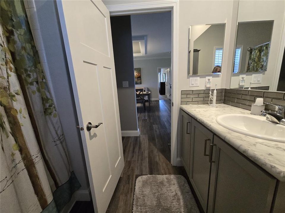 For Sale: $325,000 (3 beds, 2 baths, 1920 Square Feet)