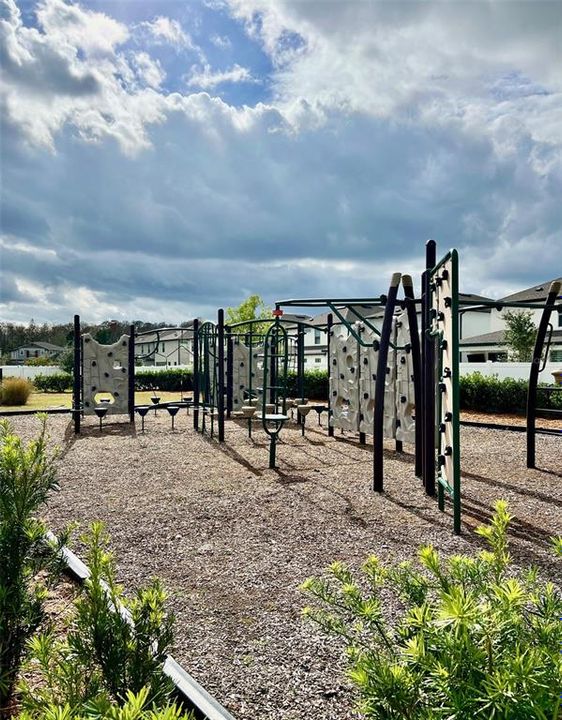 For Rent: $3,450 (4 beds, 2 baths, 2368 Square Feet)
