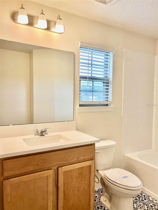 For Rent: $3,450 (4 beds, 2 baths, 2368 Square Feet)
