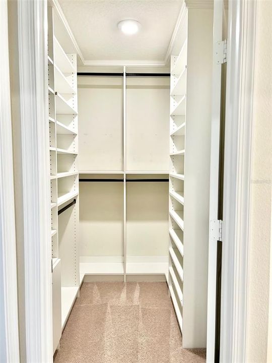 For Rent: $3,450 (4 beds, 2 baths, 2368 Square Feet)