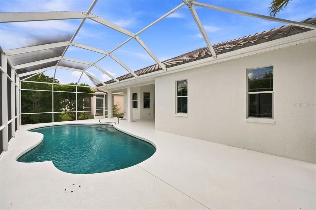 For Sale: $650,000 (4 beds, 2 baths, 2063 Square Feet)