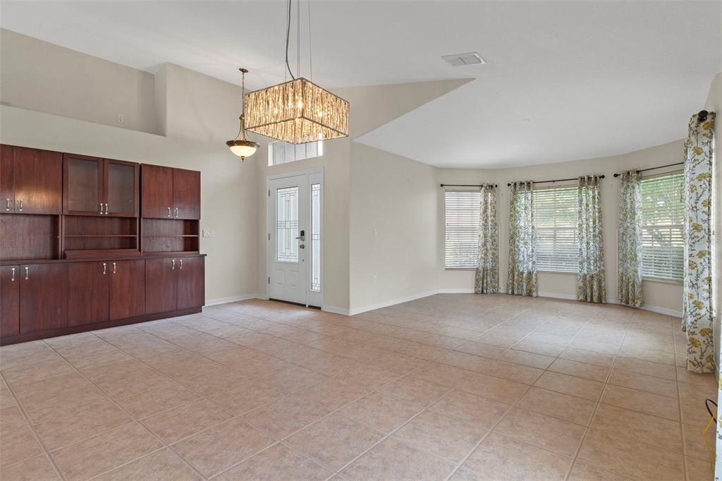 En Venta: $298,998 (3 camas, 2 baños, 1970 Pies cuadrados)