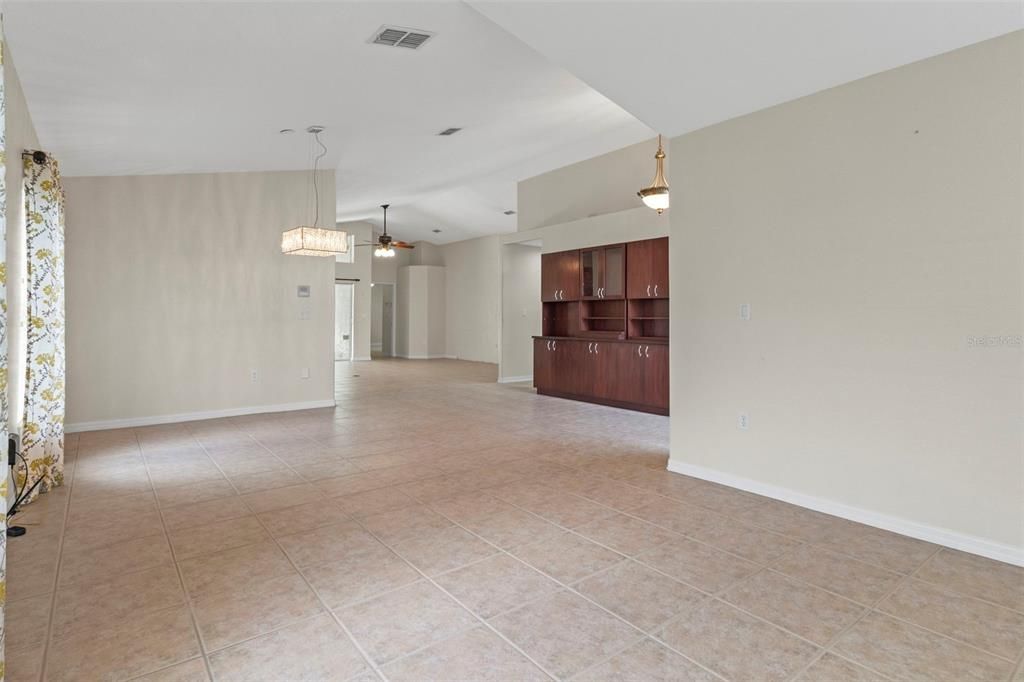 En Venta: $298,998 (3 camas, 2 baños, 1970 Pies cuadrados)