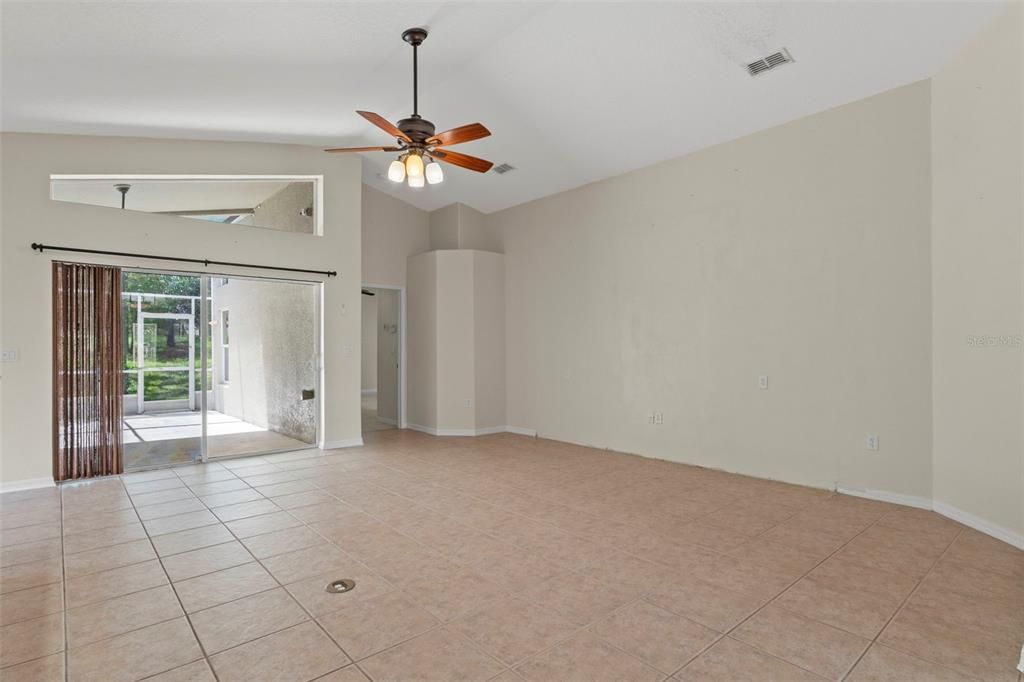 En Venta: $298,998 (3 camas, 2 baños, 1970 Pies cuadrados)