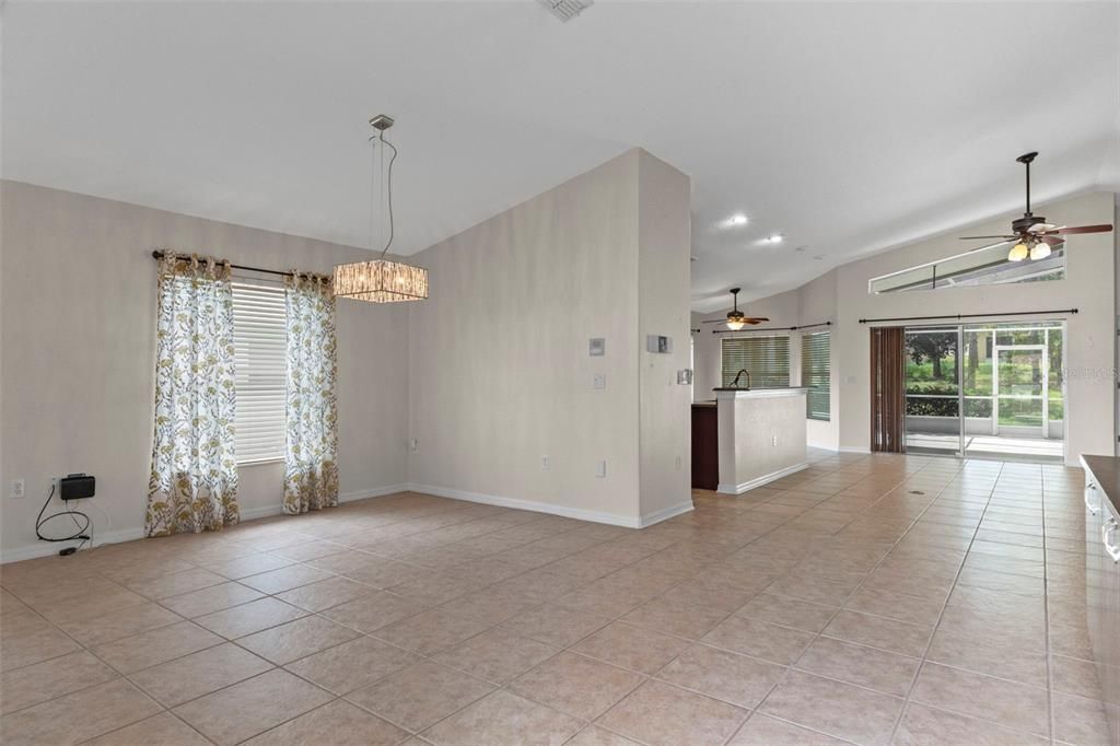 En Venta: $298,998 (3 camas, 2 baños, 1970 Pies cuadrados)