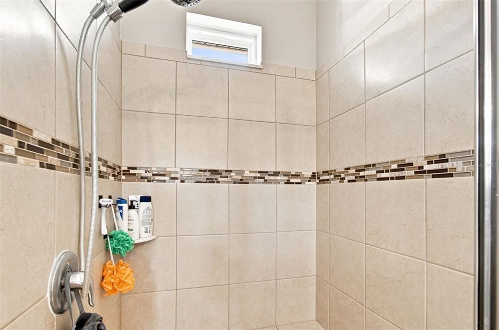 En Venta: $314,000 (3 camas, 2 baños, 1590 Pies cuadrados)