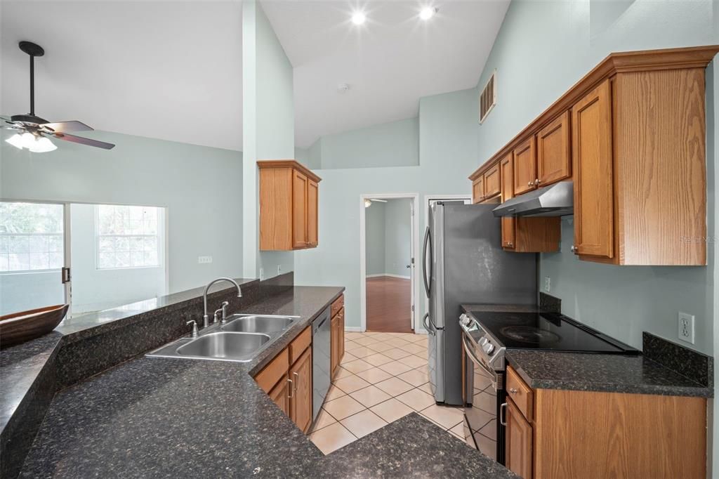 For Sale: $320,900 (3 beds, 2 baths, 1611 Square Feet)