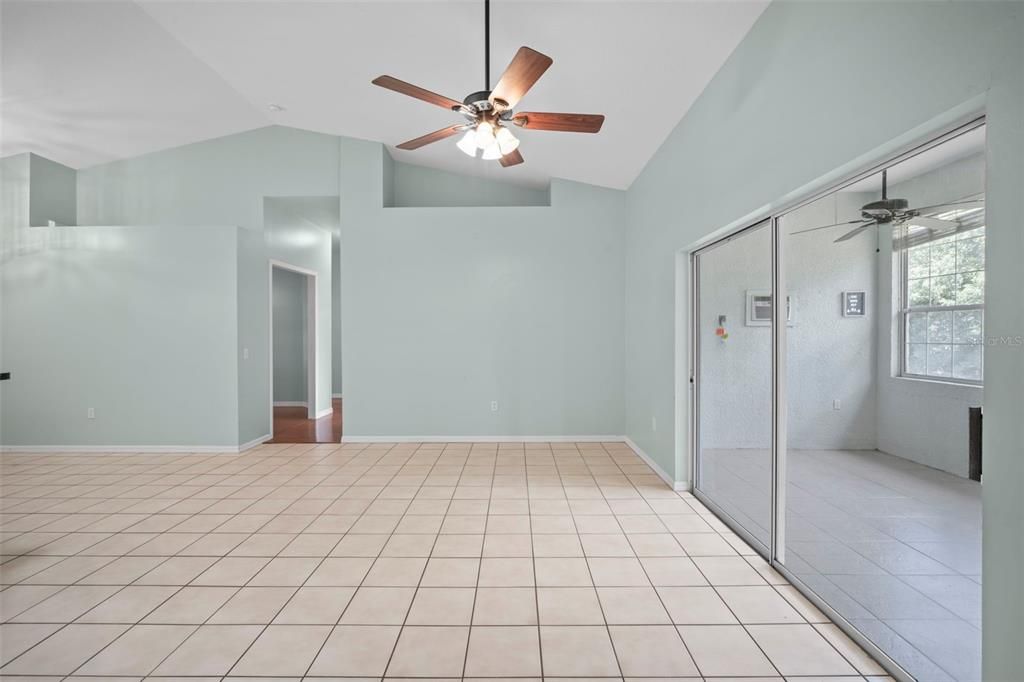 For Sale: $320,900 (3 beds, 2 baths, 1611 Square Feet)
