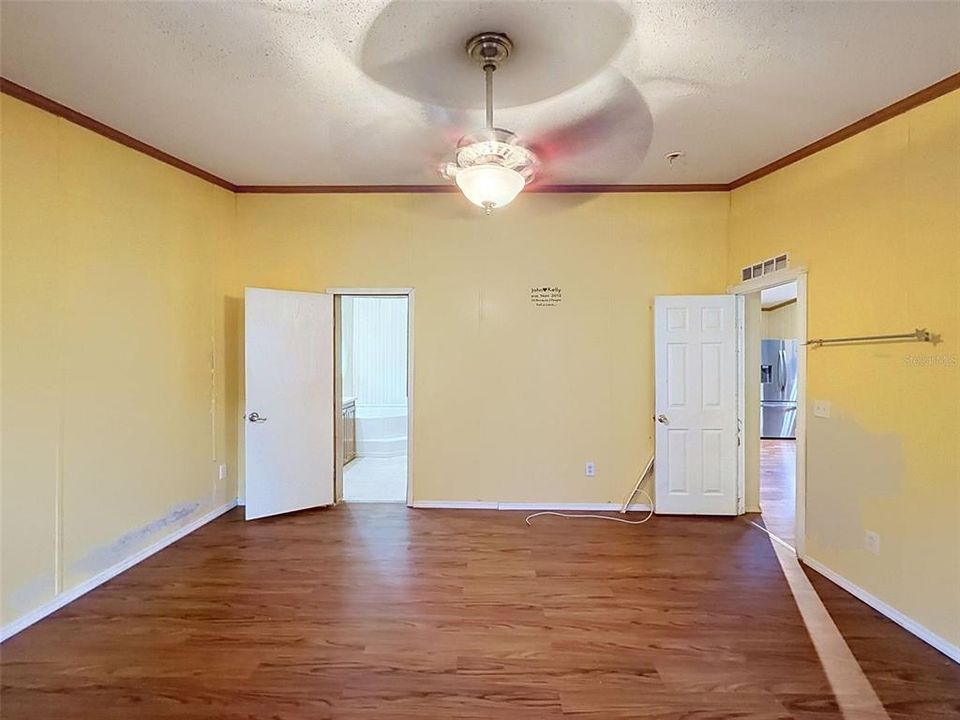 For Sale: $249,900 (4 beds, 2 baths, 2128 Square Feet)
