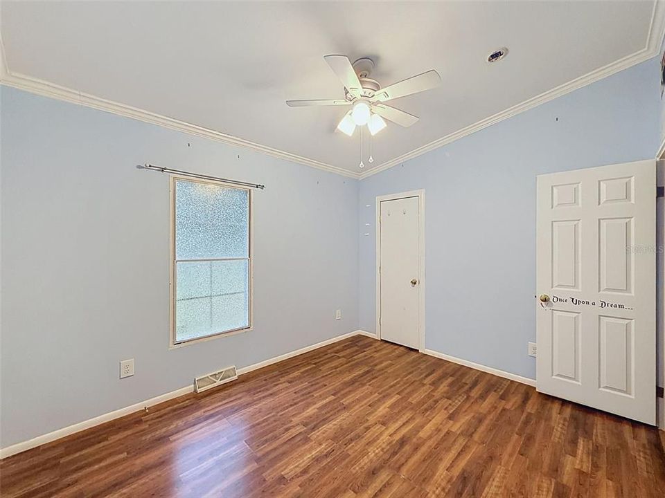 For Sale: $249,900 (4 beds, 2 baths, 2128 Square Feet)