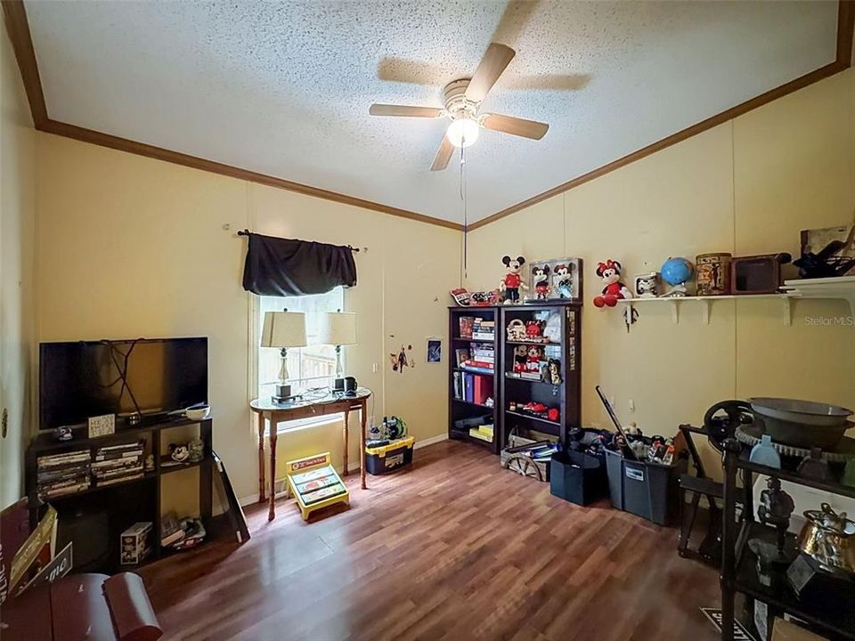 For Sale: $249,900 (4 beds, 2 baths, 2128 Square Feet)