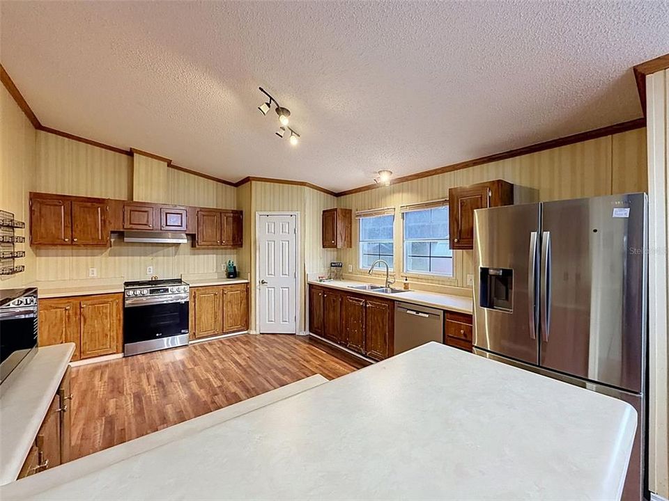 For Sale: $249,900 (4 beds, 2 baths, 2128 Square Feet)