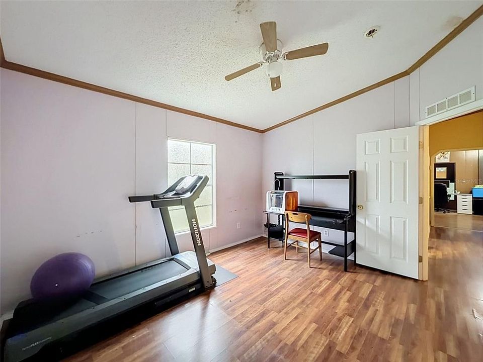 For Sale: $249,900 (4 beds, 2 baths, 2128 Square Feet)