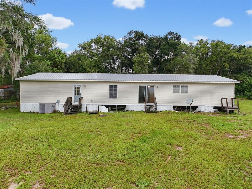 For Sale: $249,900 (4 beds, 2 baths, 2128 Square Feet)