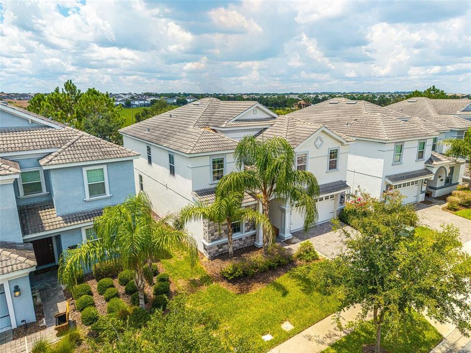 For Sale: $699,000 (9 beds, 5 baths, 3909 Square Feet)