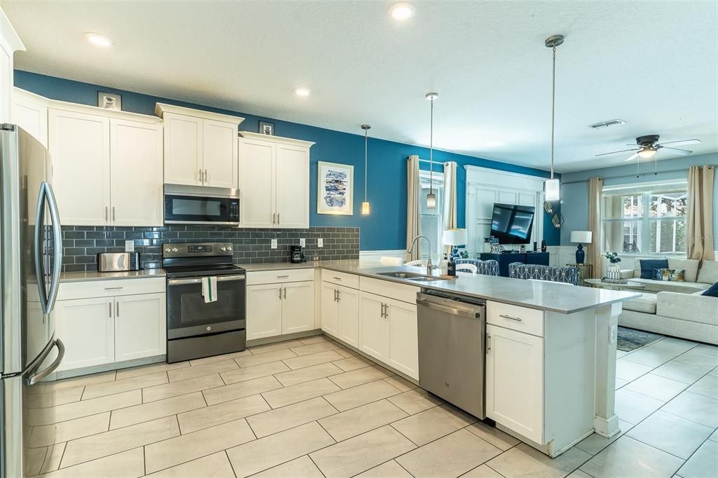 For Sale: $699,000 (9 beds, 5 baths, 3909 Square Feet)