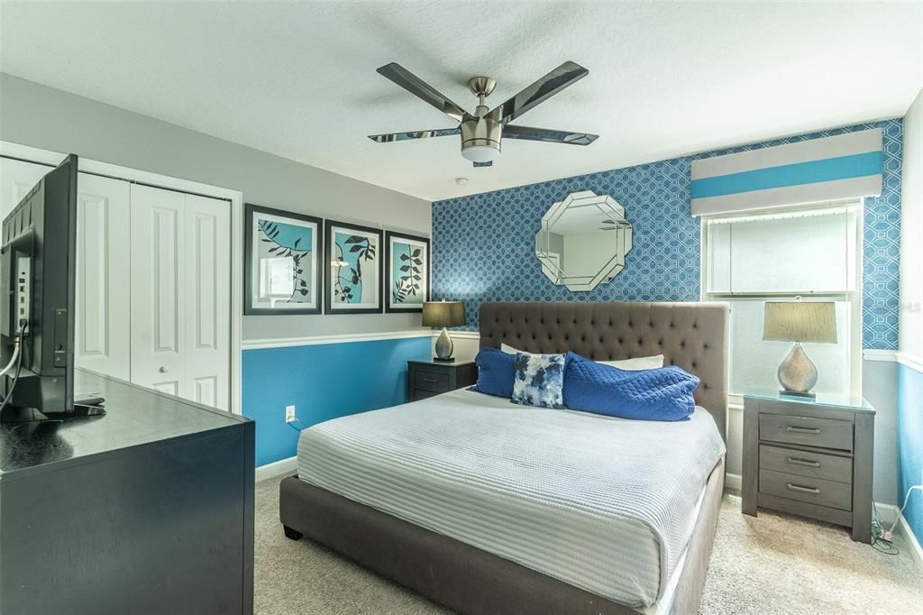 For Sale: $699,000 (9 beds, 5 baths, 3909 Square Feet)