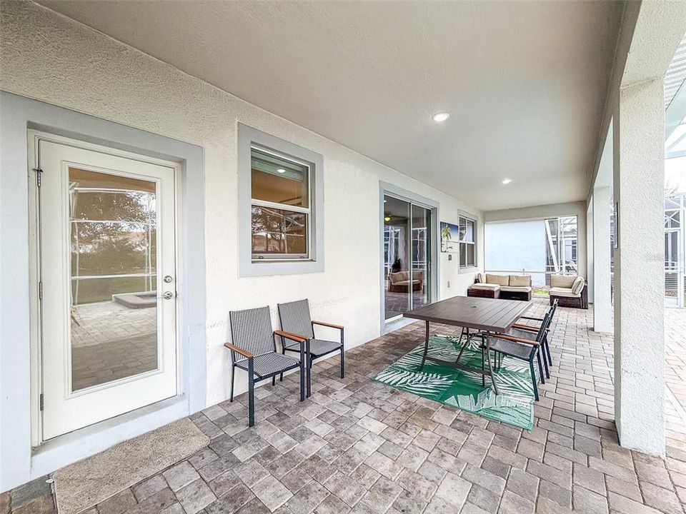 For Sale: $699,000 (9 beds, 5 baths, 3909 Square Feet)