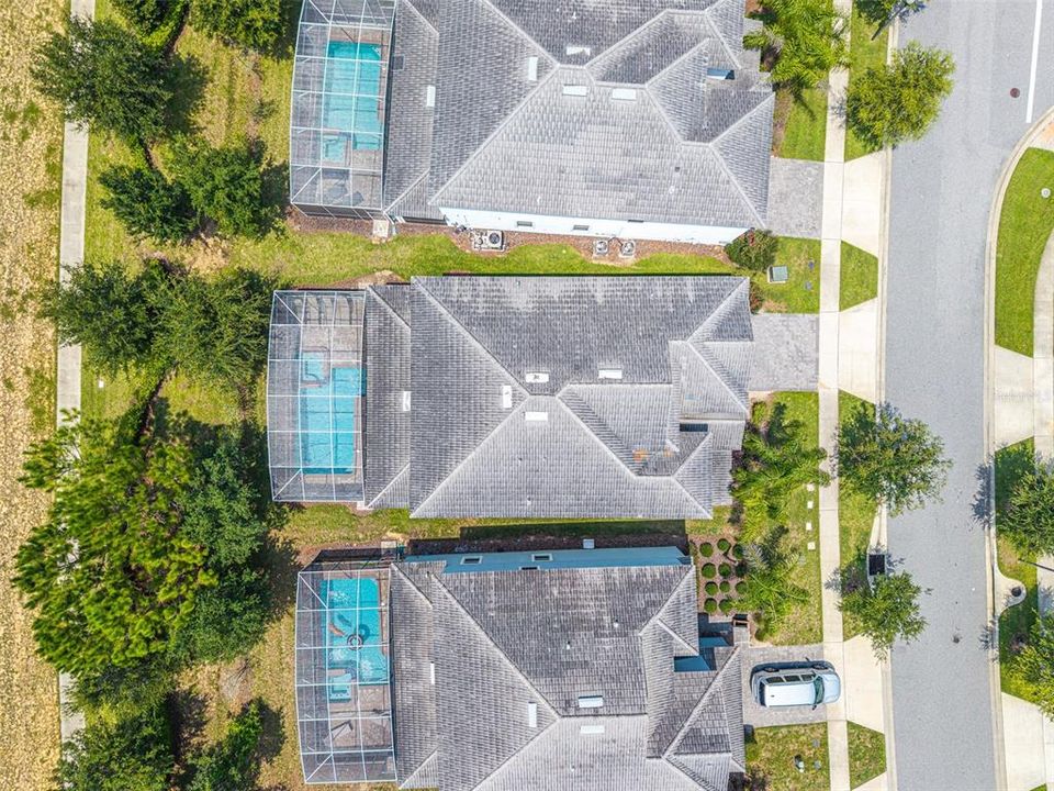 For Sale: $699,000 (9 beds, 5 baths, 3909 Square Feet)