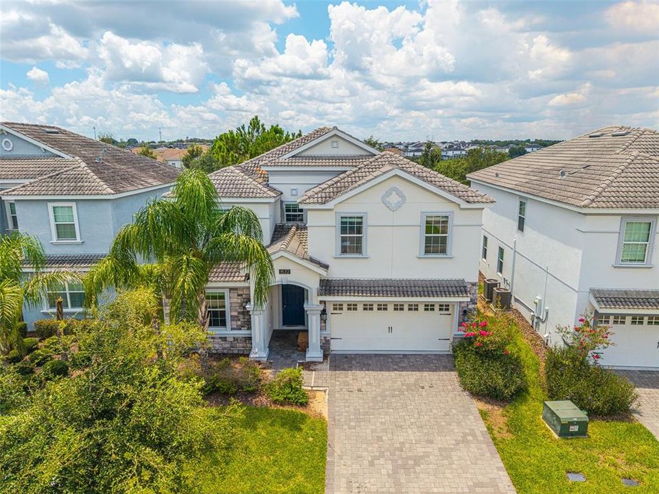 For Sale: $699,000 (9 beds, 5 baths, 3909 Square Feet)