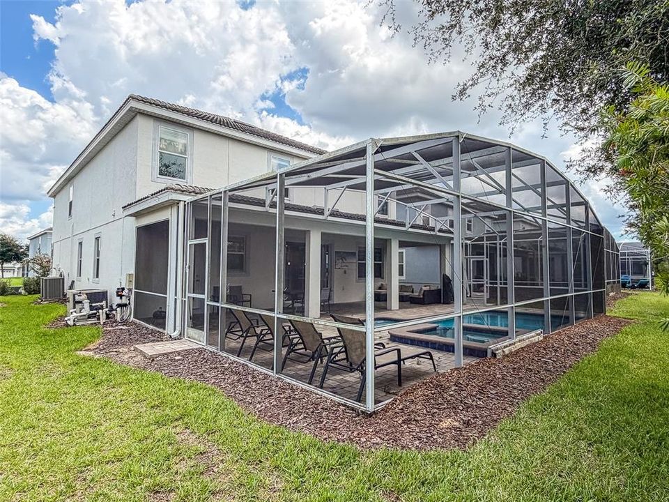 For Sale: $699,000 (9 beds, 5 baths, 3909 Square Feet)