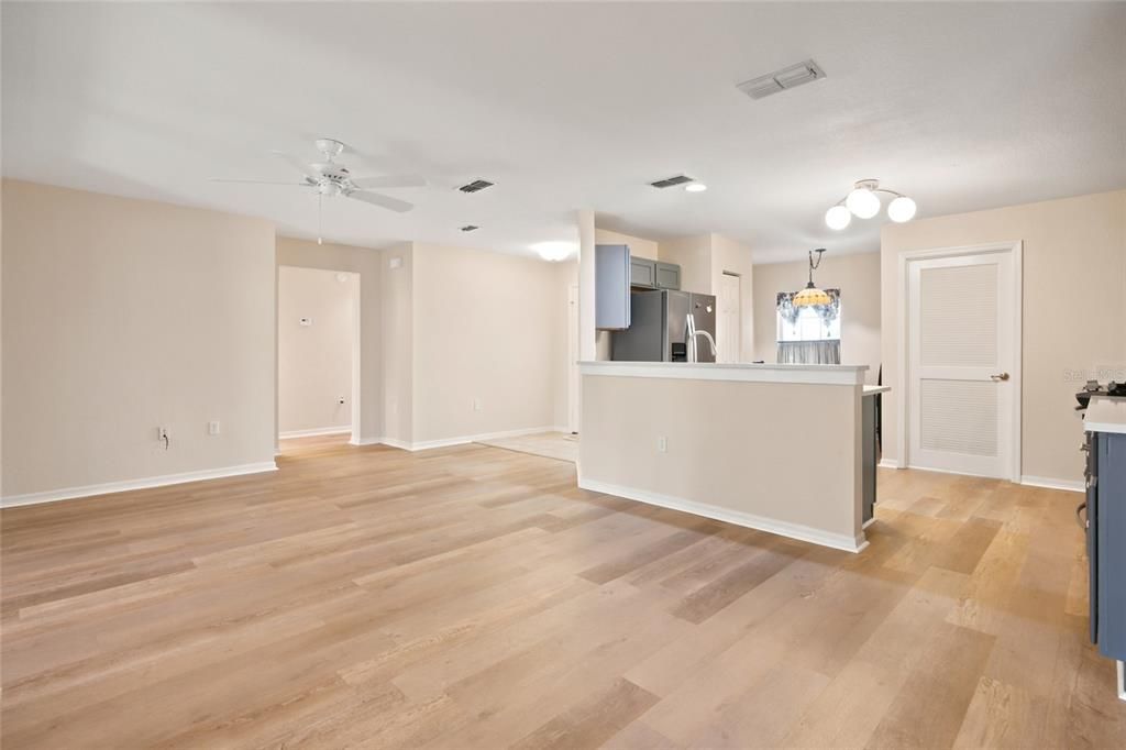 For Sale: $259,900 (3 beds, 2 baths, 1516 Square Feet)