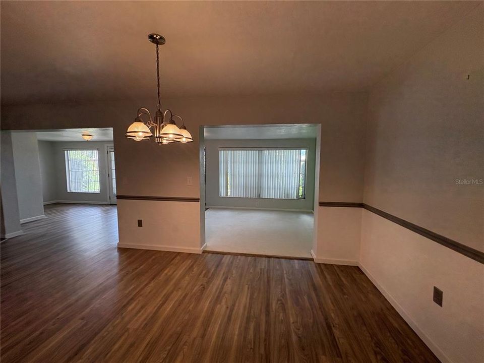 На продажу: $225,000 (2 спален, 2 ванн, 1813 Квадратных фут)