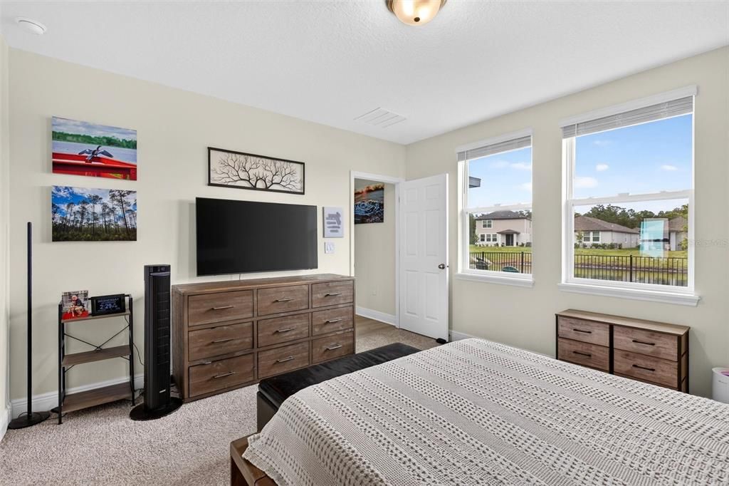 For Sale: $349,995 (3 beds, 2 baths, 1483 Square Feet)
