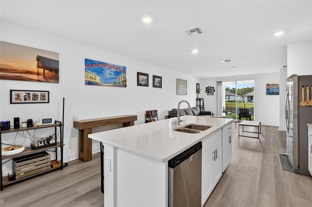 For Sale: $349,995 (3 beds, 2 baths, 1483 Square Feet)