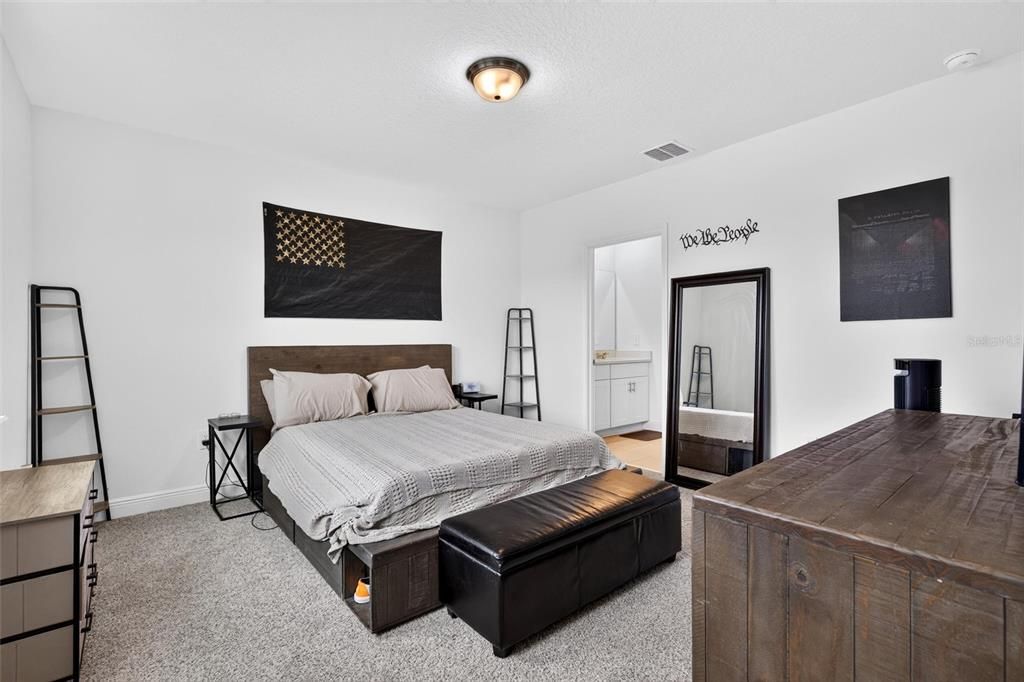 For Sale: $349,995 (3 beds, 2 baths, 1483 Square Feet)