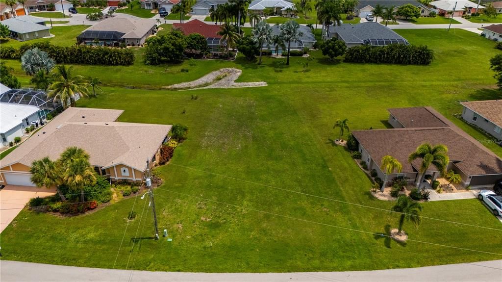 На продажу: $57,900 (0.22 acres)