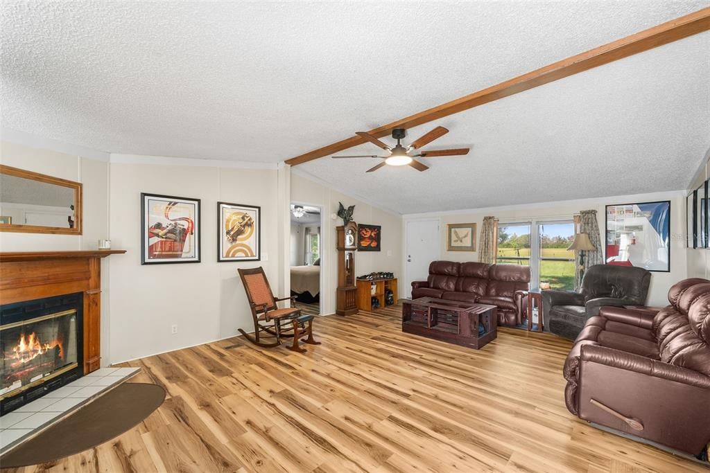 For Sale: $455,000 (3 beds, 2 baths, 1680 Square Feet)