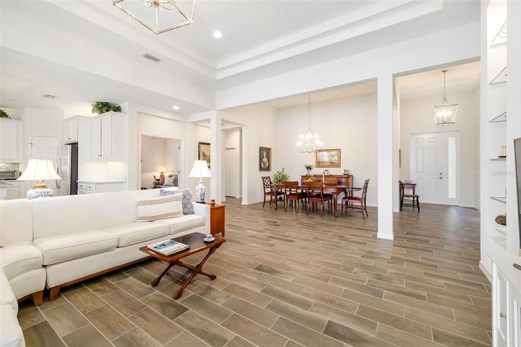 For Sale: $700,000 (3 beds, 2 baths, 2434 Square Feet)